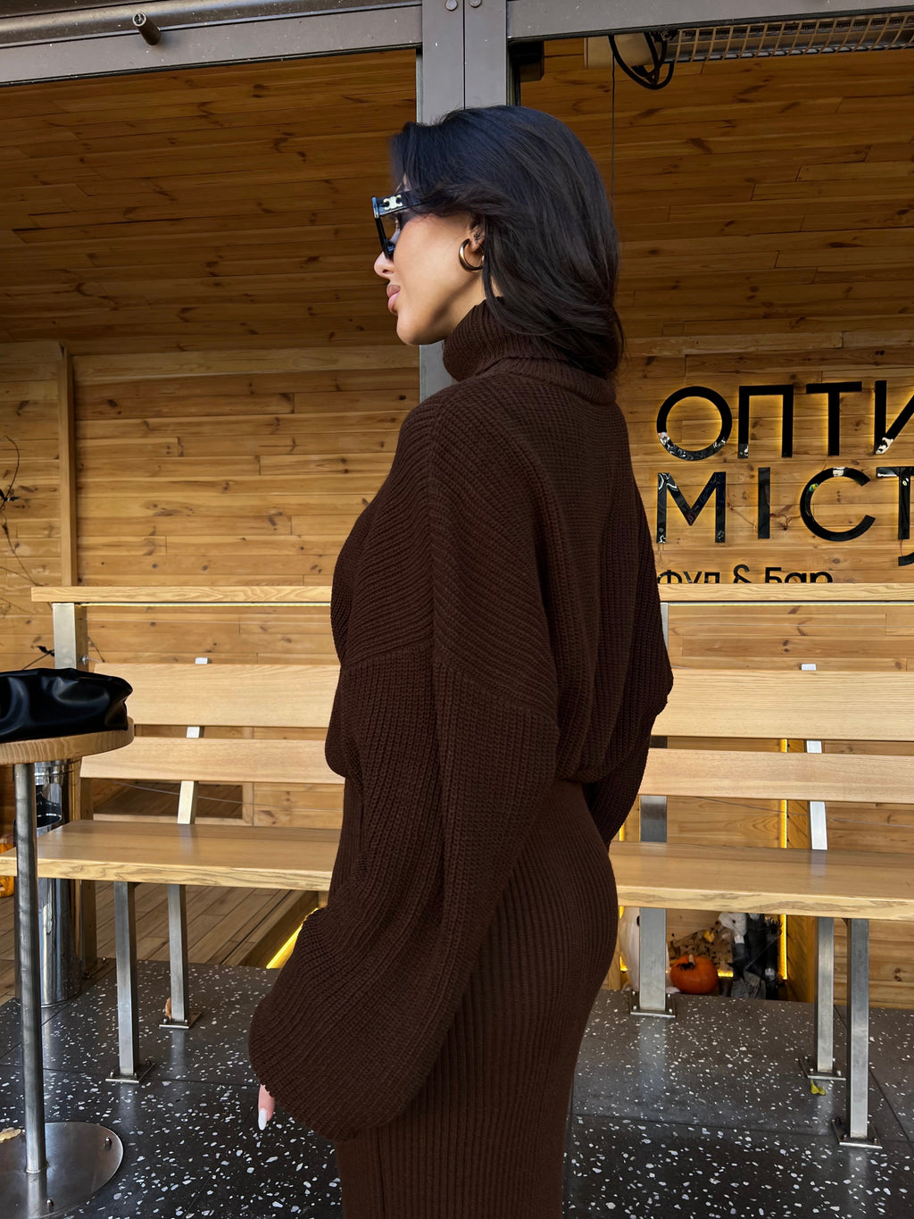 В'язаний костюм зі спідницею