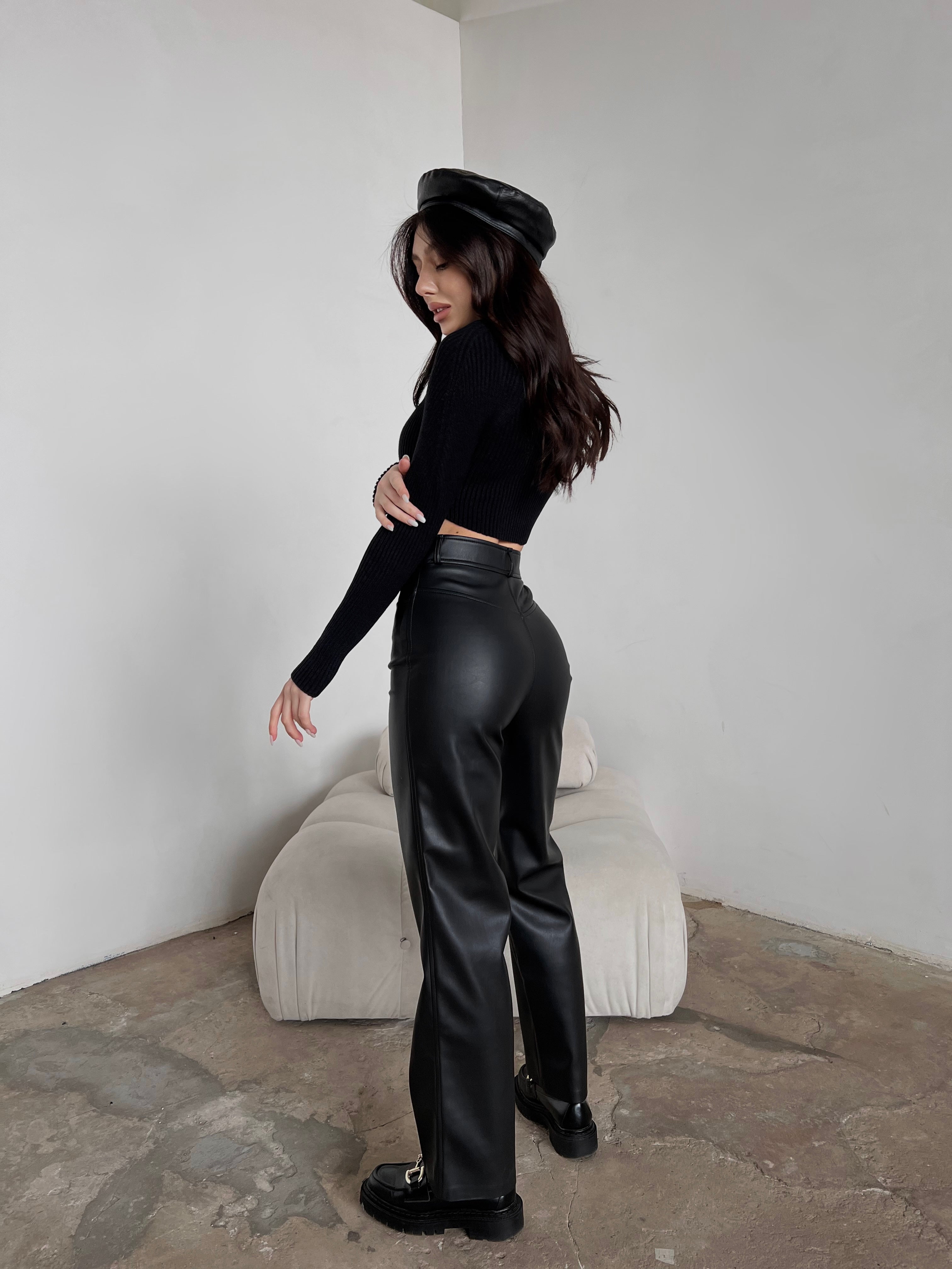 Штани з екошкіри