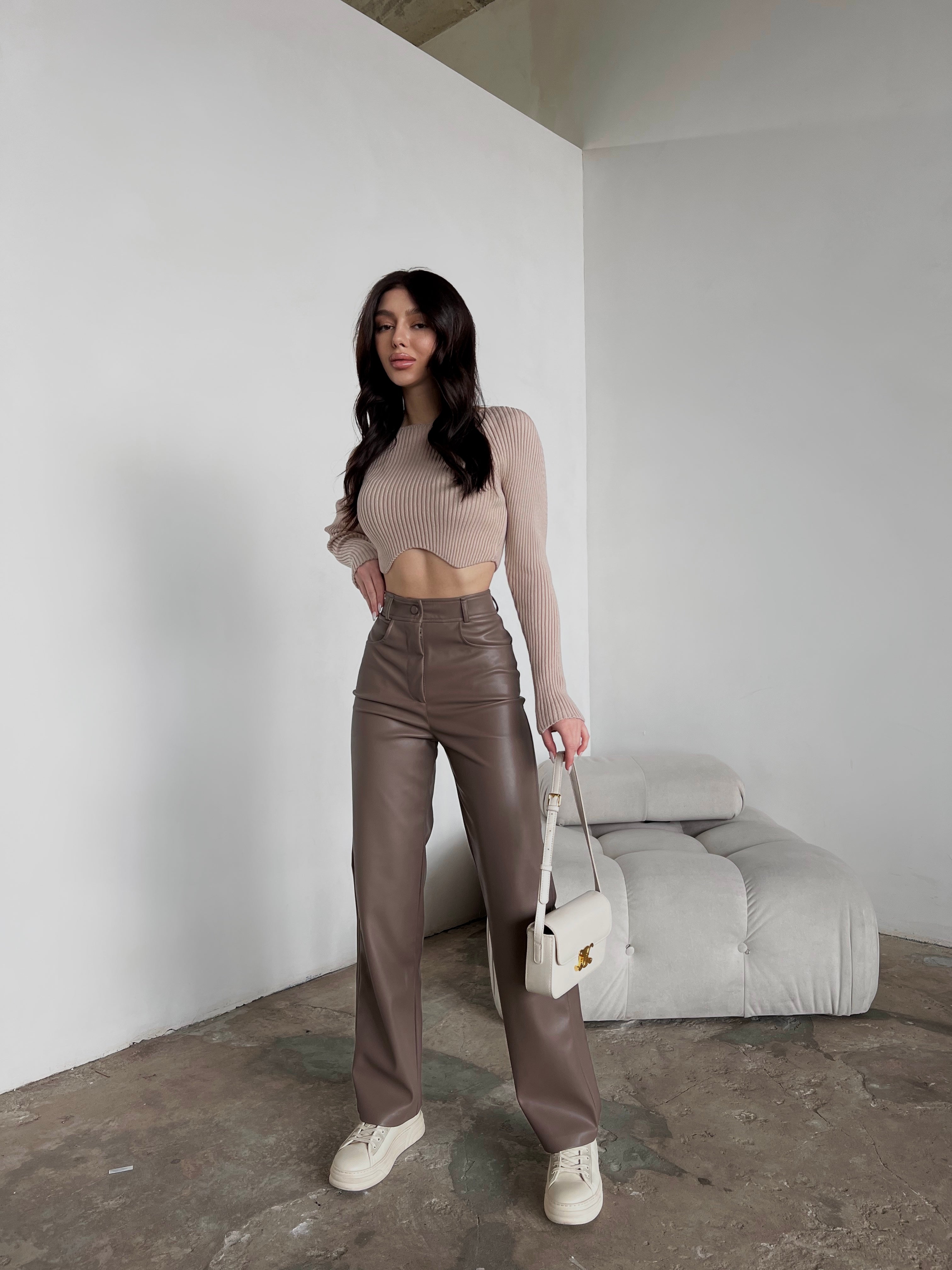 Штани з екошкіри